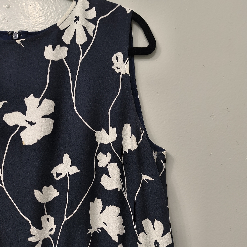 Brooks Brother Woman's Sleeveless Floral Print Blue White Dress Plus Size 16 - Picture 4 of 11